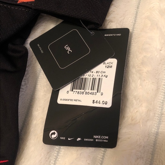 ✔️Nike Kids Black Tracksuit Style 
    Vibrant Swooshes NWT - Picture 4 of 7